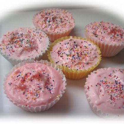 cupcake party soaps. set of 6